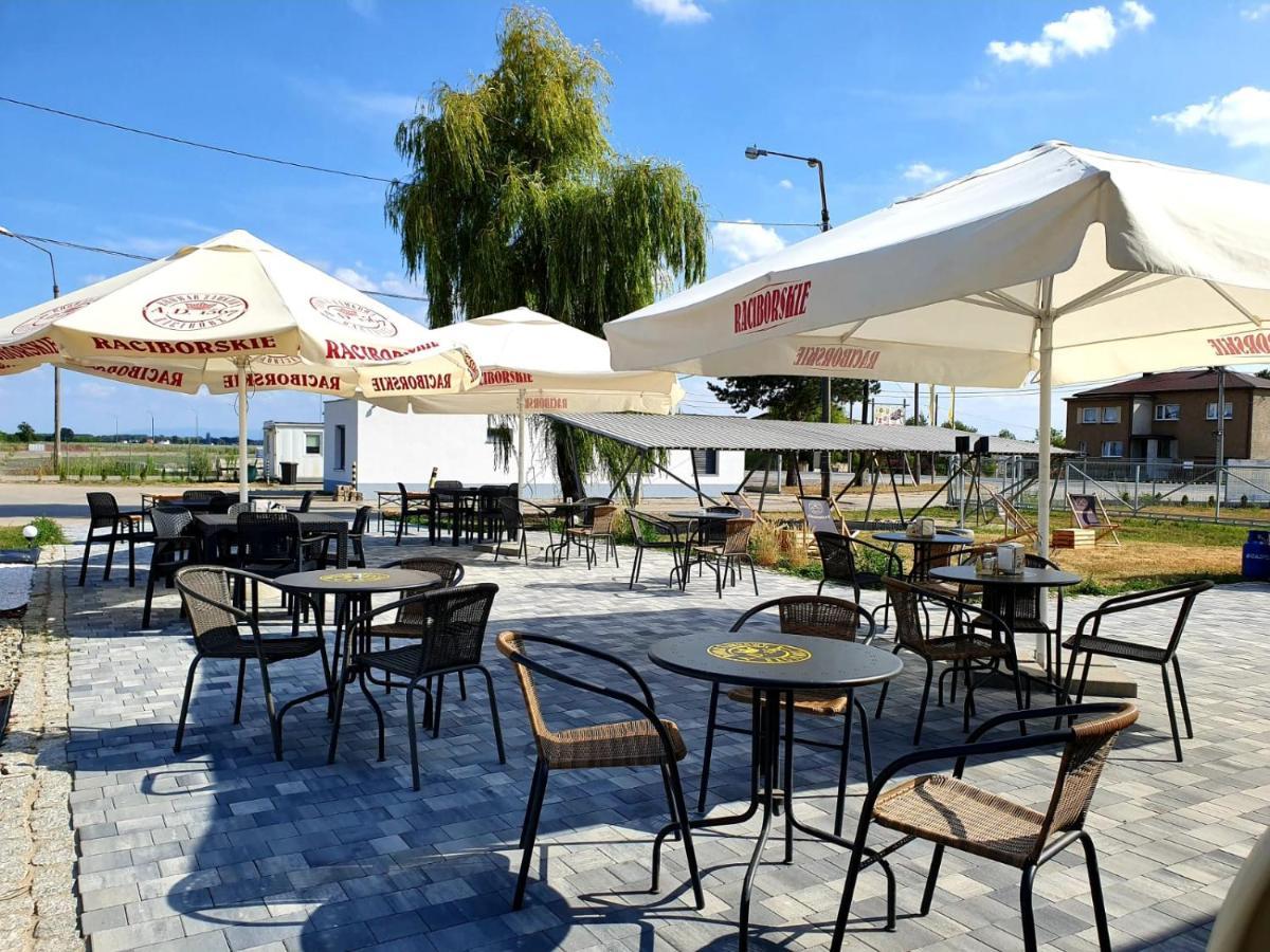 Przystanek Roszkow -Noclegi I Restauracja Bagian luar foto