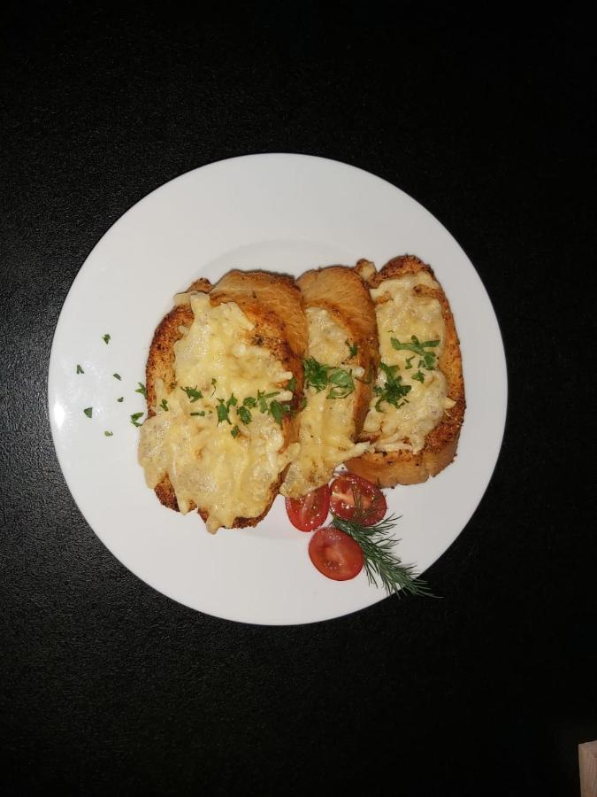 Przystanek Roszkow -Noclegi I Restauracja Bagian luar foto
